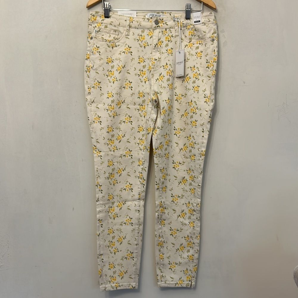 Judy Blue mid rise yellow white floral skinny fit jeans Size 32 New - Picture 2 of 14